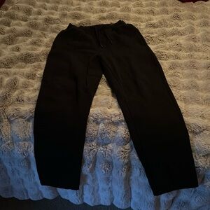 Men’s small lulu sweat pants